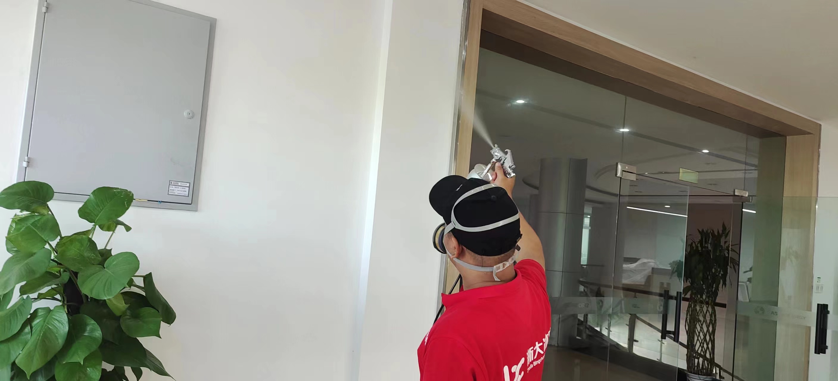 嘉兴冰虫工程师在南湖